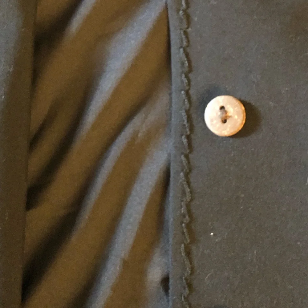 Worth women’s black blazer, excellent condition - Picture 3 of 4